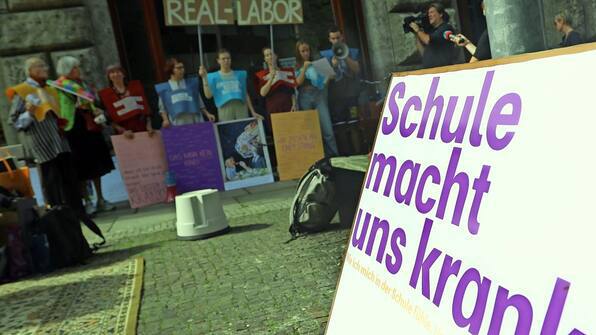 Schüler-Aktion in Leipzig: Das System Schule ist krank